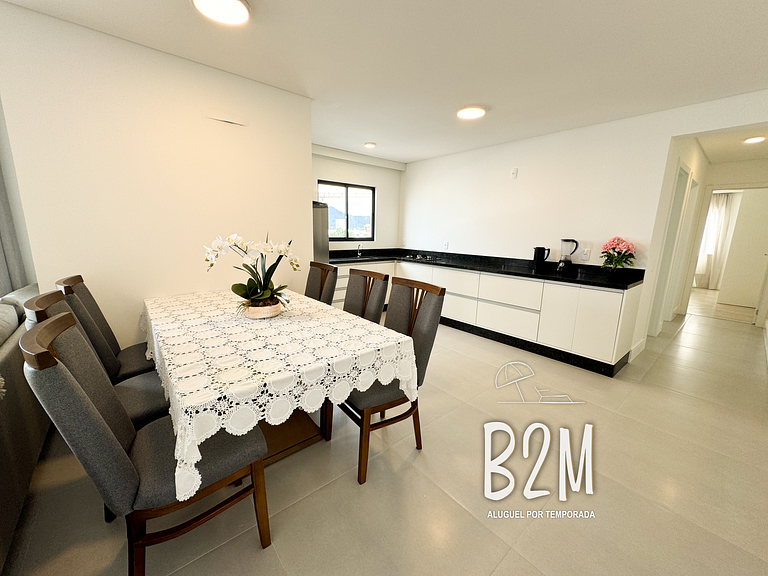 Amplo apartamento com vista mar