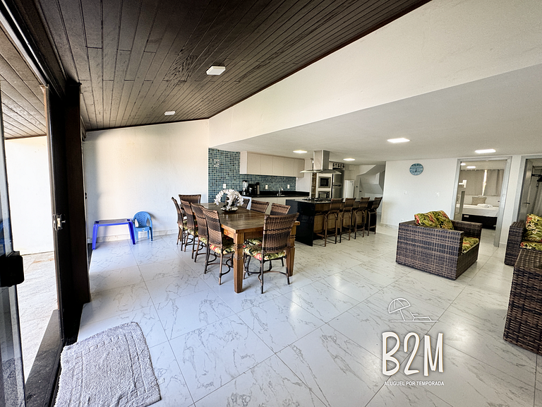 Casa pé na Areia com fliperama e churrasqueira