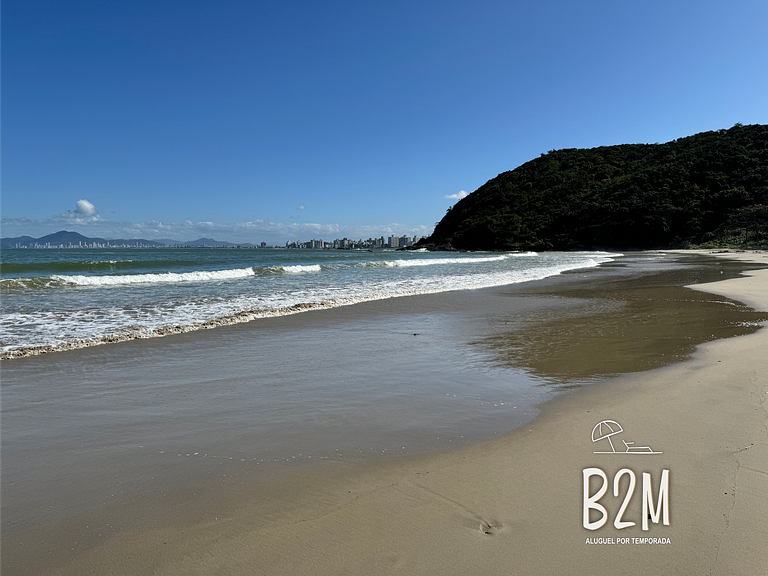 Casa pé na Areia com fliperama e churrasqueira