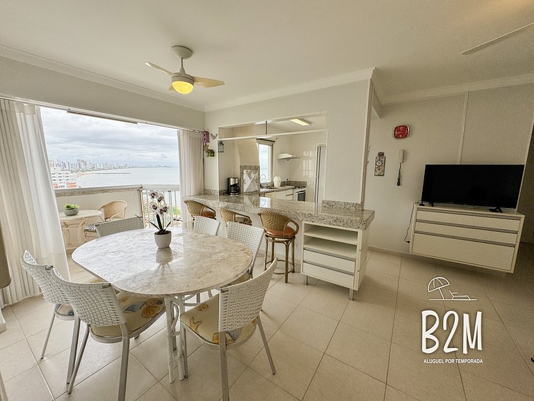 Amplo apartamento no coração da Cidade, quadra mar