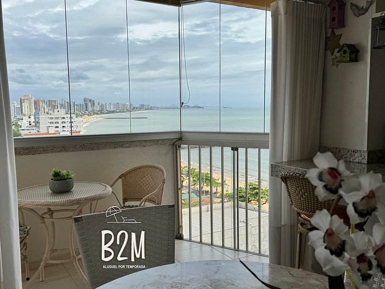 Amplo apartamento no coração da Cidade, quadra mar