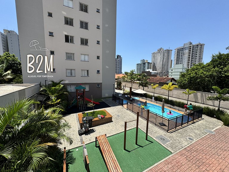 Piscina, praia e lazer para toda família