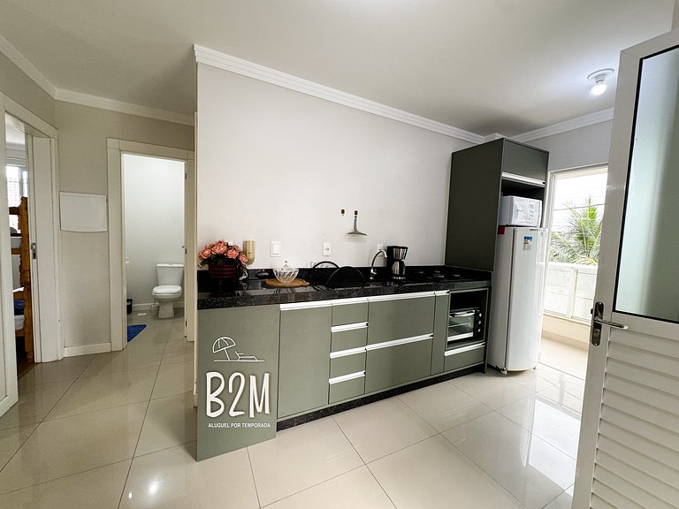 Apartamento com churrasqueira, praia Perequê