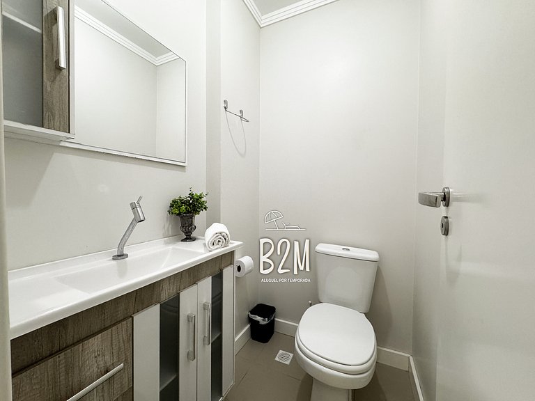 Apartamento com churrasqueira, praia Perequê