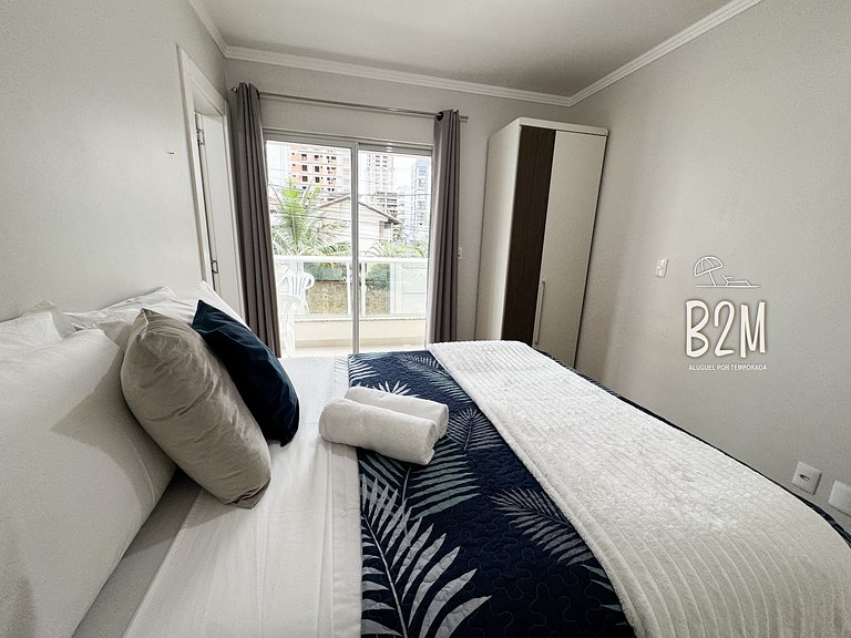 Apartamento com churrasqueira, praia Perequê