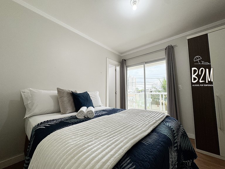 Apartamento com churrasqueira, praia Perequê