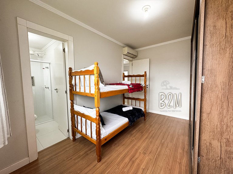 Apartamento com churrasqueira, praia Perequê