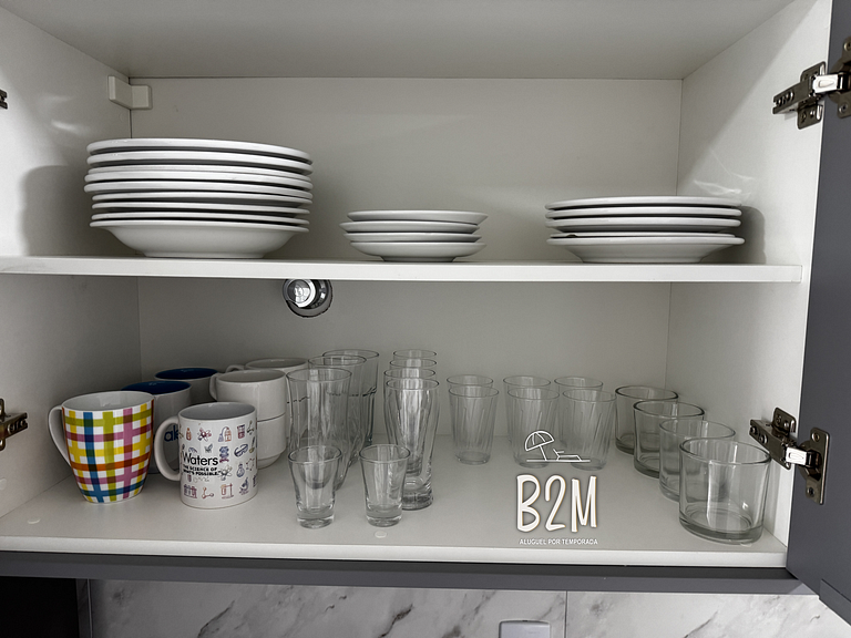 Próximo a praia, jacuzzi e churrasqueira