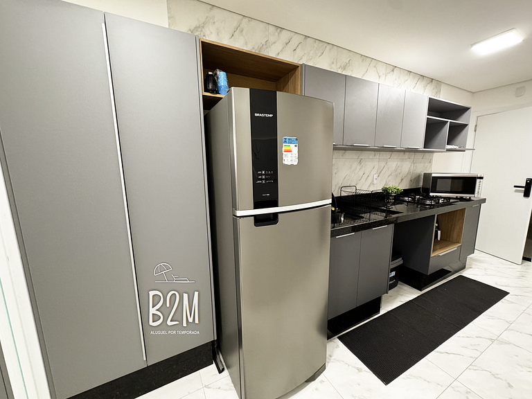 Próximo a praia, jacuzzi e churrasqueira