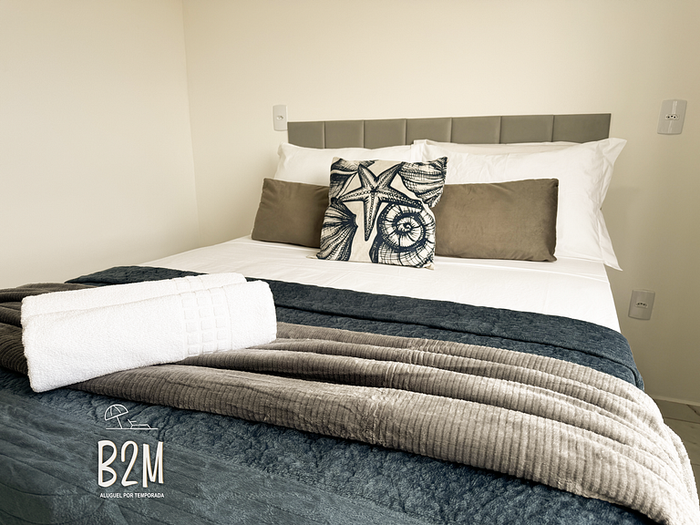 Próximo a praia, jacuzzi e churrasqueira