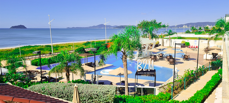 Pé na areia, piscina borda infinita, homeclub Bali