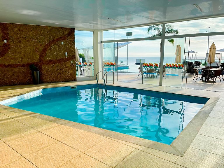 Homeclub beira-mar, piscina borda infinita