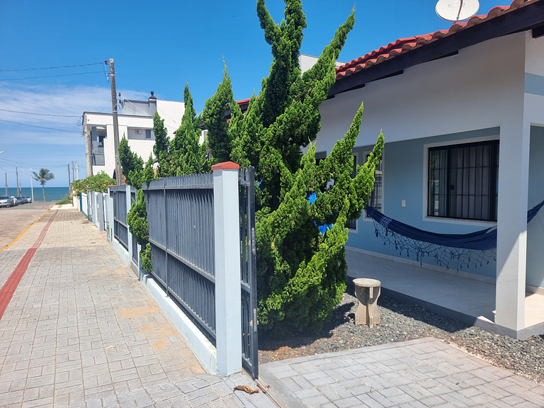 Casa de praia com churrasqueira