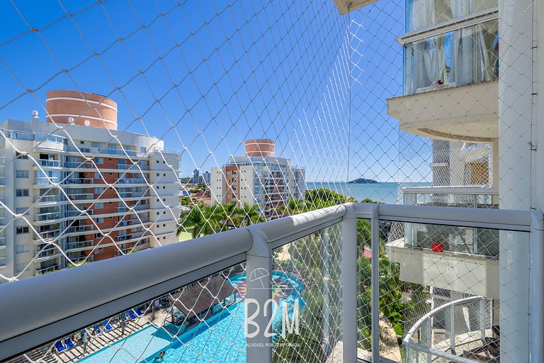 Piscina com bar molhado, praia, Beto Carrero