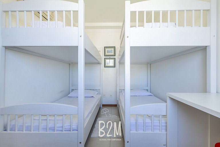 Piscina com bar molhado, praia, Beto Carrero