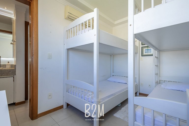 Piscina com bar molhado, praia, Beto Carrero