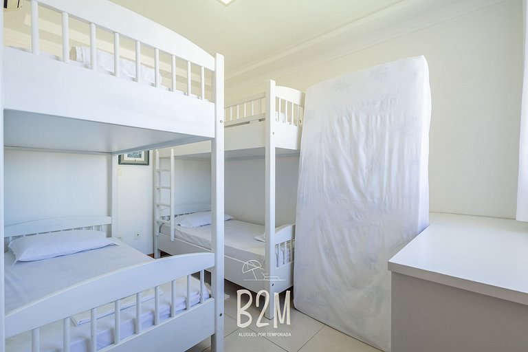 Piscina com bar molhado, praia, Beto Carrero