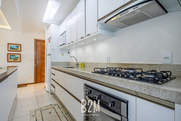 Piscina com bar molhado, praia, Beto Carrero