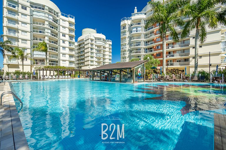 Piscina com bar molhado, praia, Beto Carrero