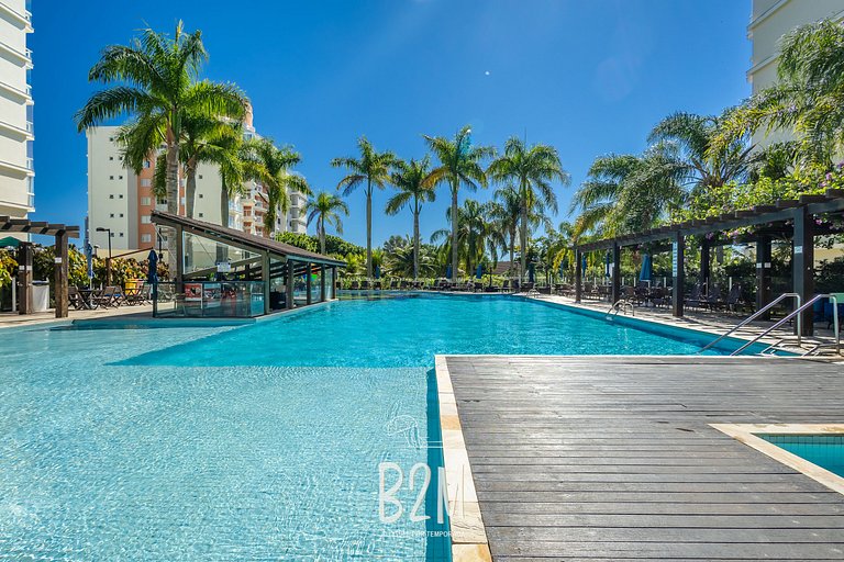 Piscina com bar molhado, praia, Beto Carrero