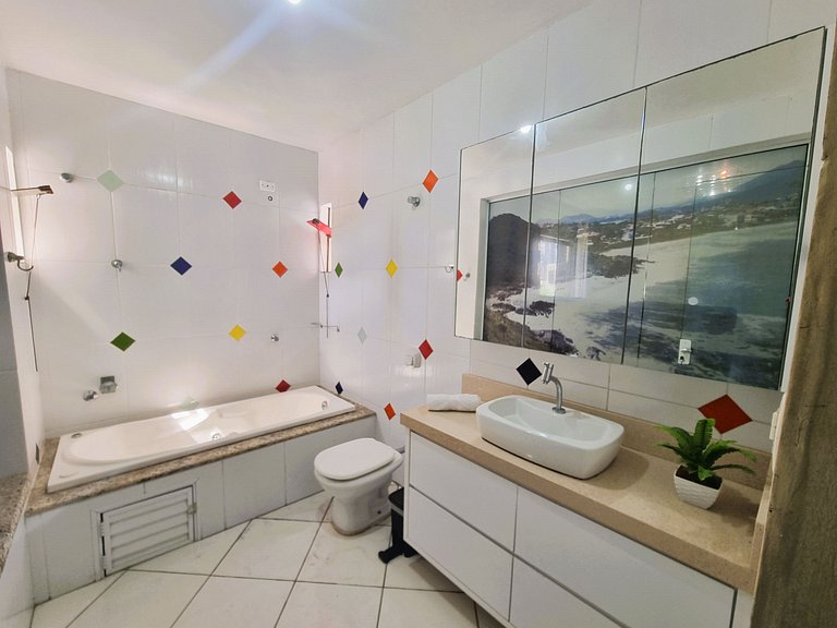 Amplo apartamento no centro da cidade