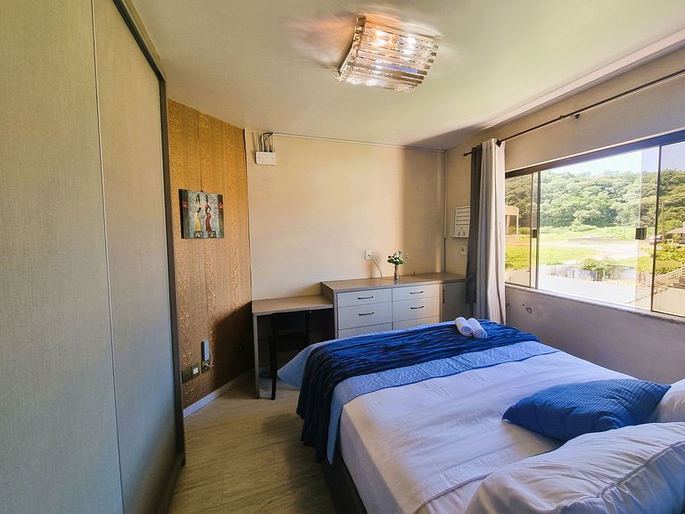 Amplo apartamento no centro da cidade