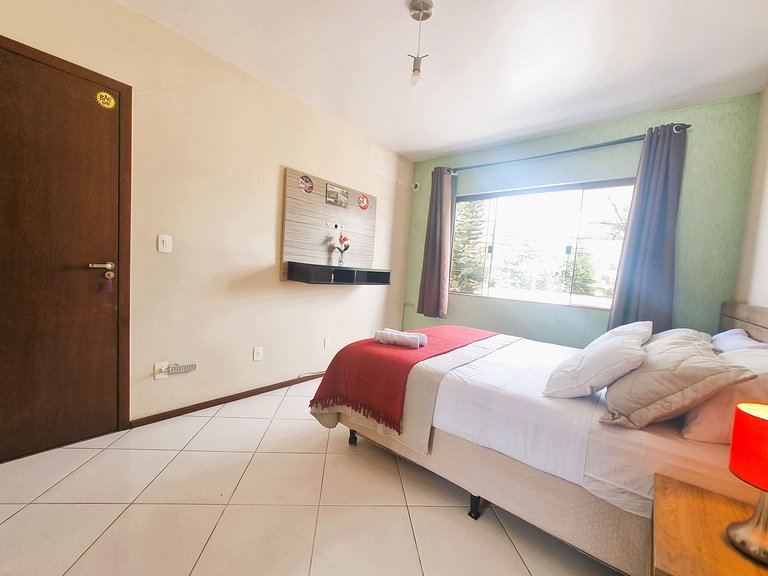 Amplo apartamento no centro da cidade