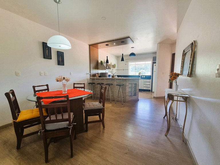 Amplo apartamento no centro da cidade