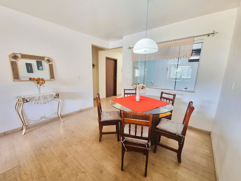 Amplo apartamento no centro da cidade