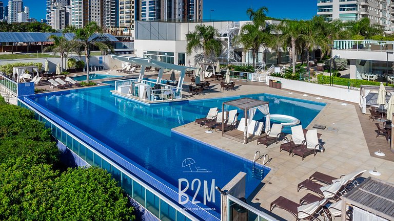 Homeclub beira-mar, piscina borda infinita